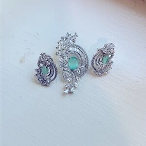 Elegant Silver and Green Jewelry Set